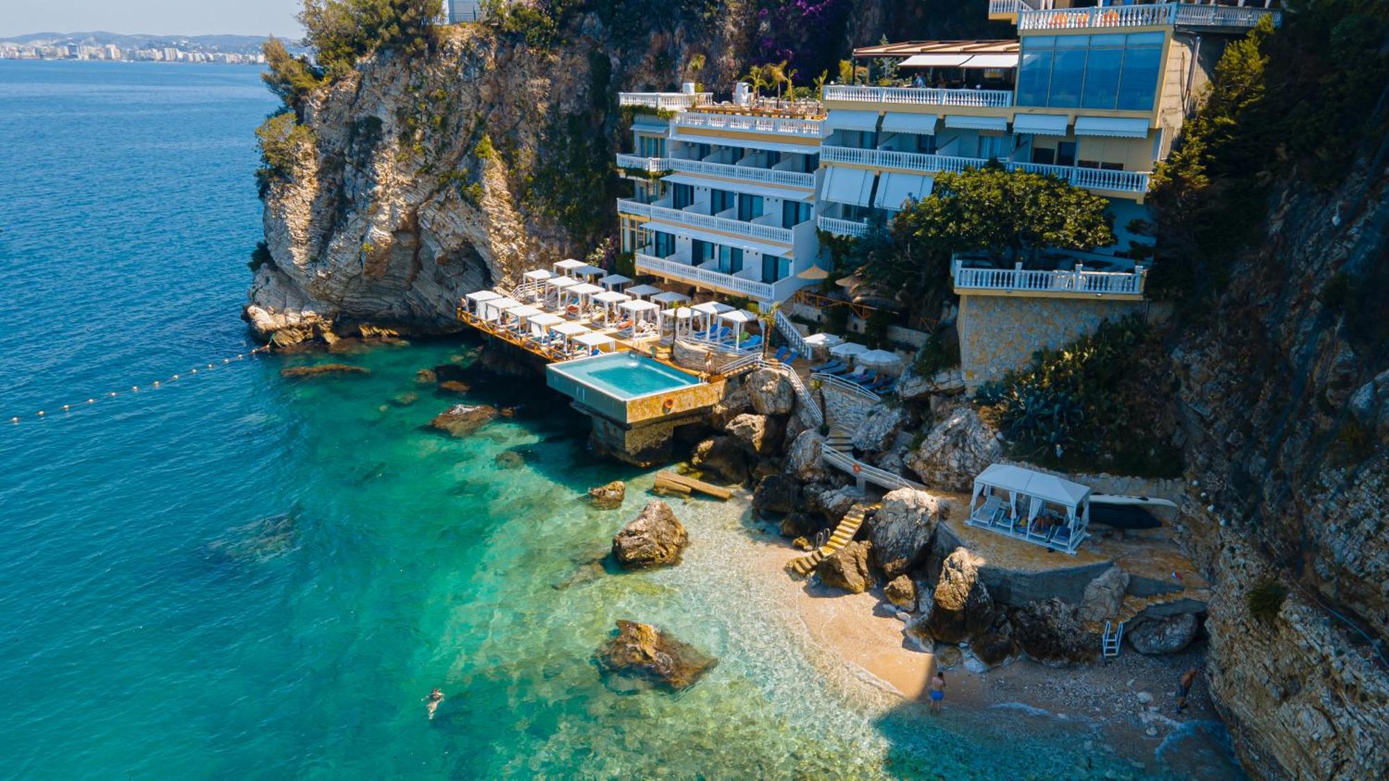 Liro Hotel 4*