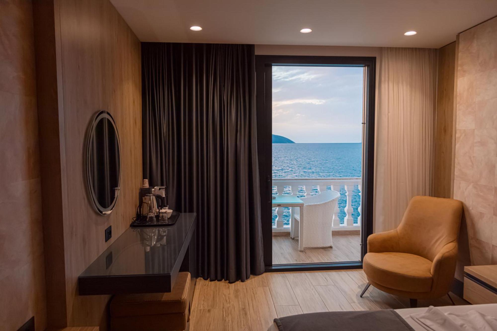 Liro Hotel