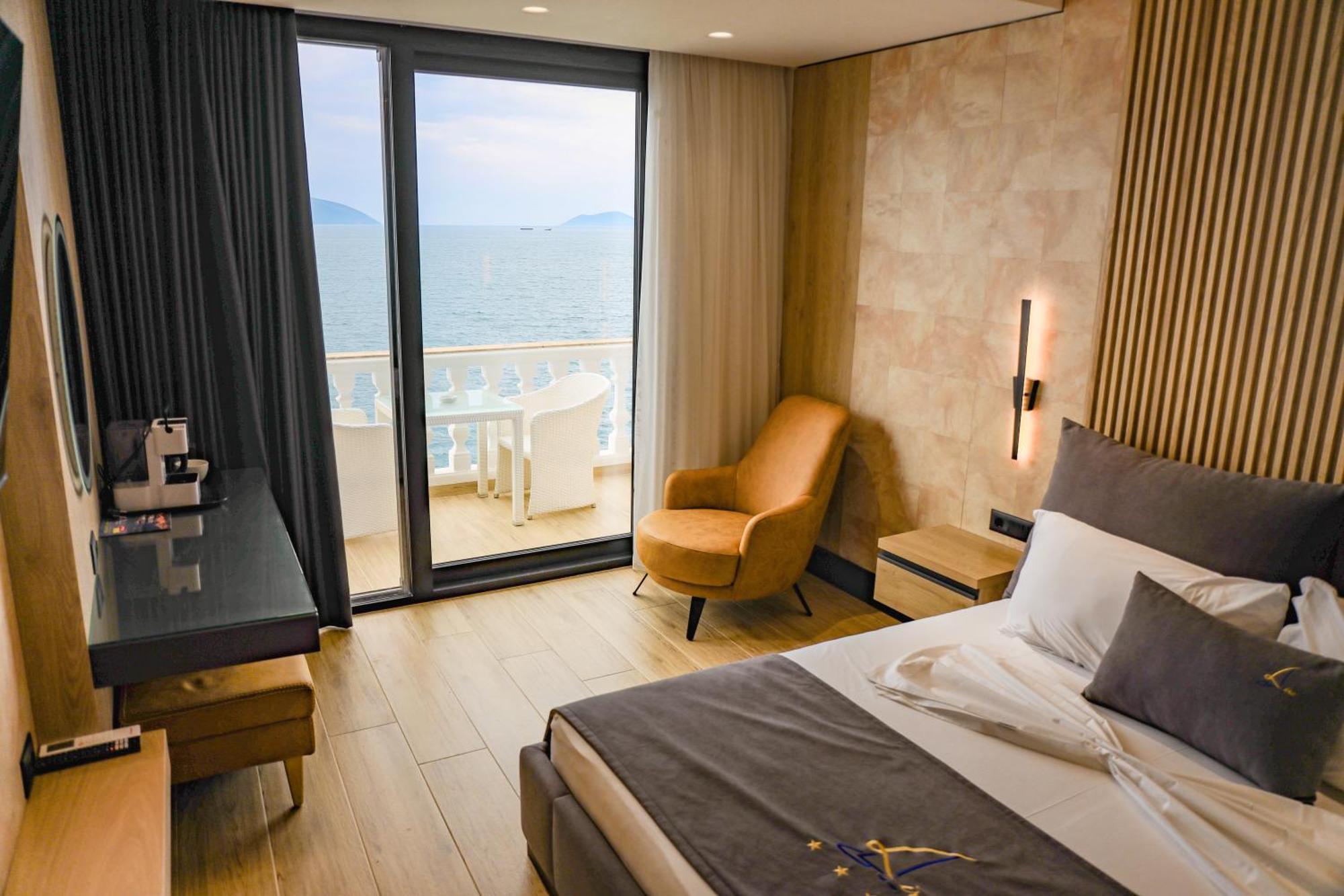 Hotel Liro 4*
